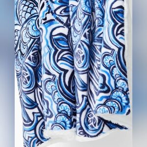 NWT Lilly Pulitzer Resort Fleece Blanket